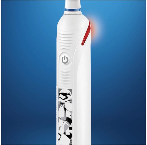 PROCTER & GAMBLE Srl Oral b Spazzolino elettrico per bambini power pro Star Wars