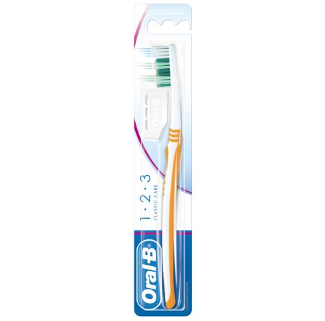 PROCTER & GAMBLE Srl Oral b classic care spazzolino medio 